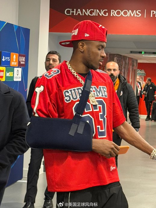 奥斯梅恩手臂骨折伤退 利物浦欧冠赛前备战受阻