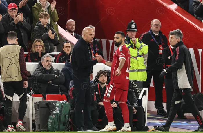 皇马中场卡马文加留队牵动曼联利物浦引援计划